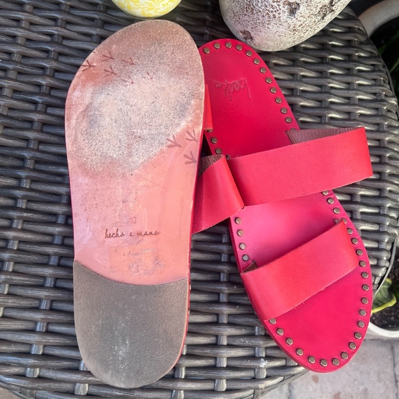 Beeks Finch Leather Sandals - Picture 8 of 9